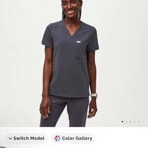 Figs Charcoal Catarina One- Pocket Scrub Top